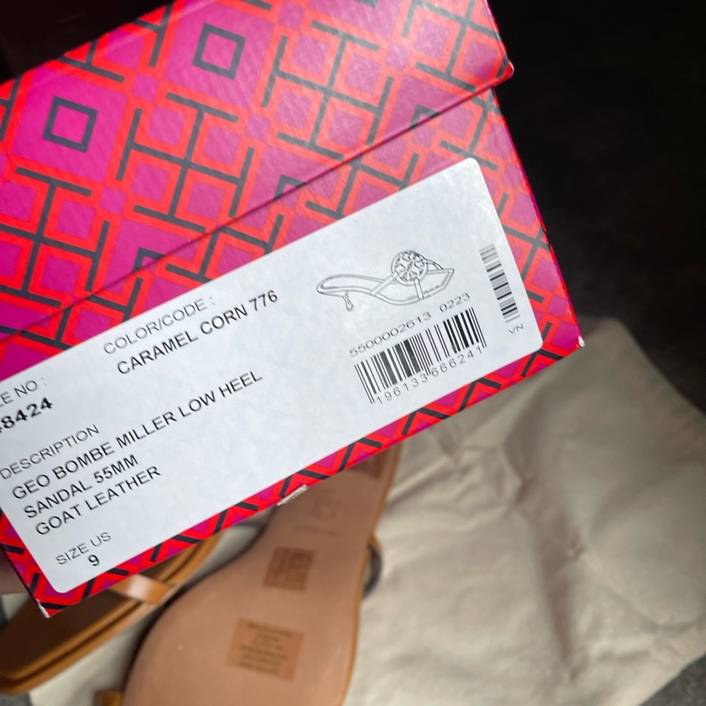 Authentic Tory Burch sandal - Picture 8 of 8